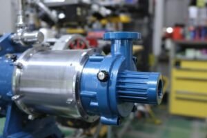 Pompe bassin choisir débit : guide et conseils pratiques